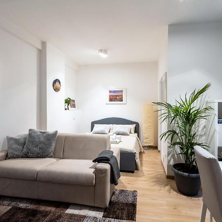 Suite 1,2 Porta Milano Centro Parking Free Zewnętrze zdjęcie